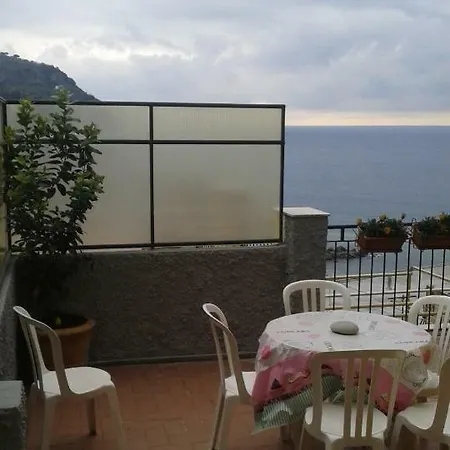 Partenope Apartment Levanto