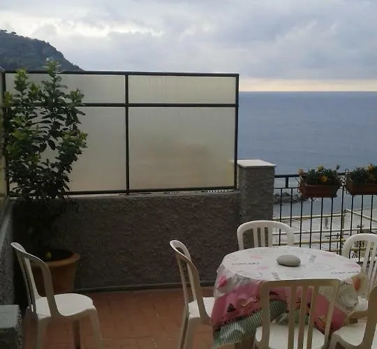 Partenope Apartman Levanto